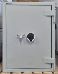 Nr. 2.254 / Panzerschrank VA – 80