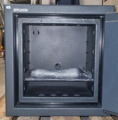 Nr. 2.305 / Panzerschrank VPA – 52