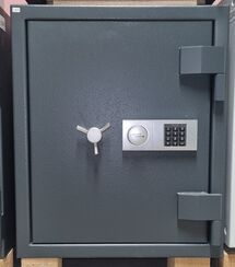 Nr. 2.303 / Panzerschrank VA – 65
